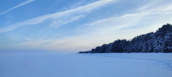 Frozen Snow Covered Lake Winter Twilight — Stock fotografie