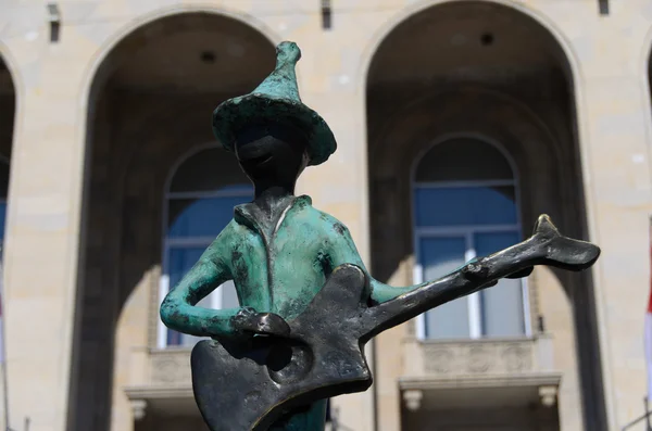 Statues de 21 musiciens devant le bâtiment administratif Images De Stock Libres De Droits