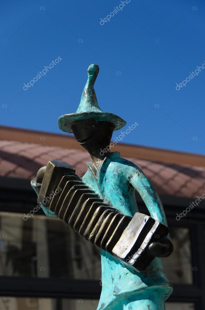 Statues of 21 Musicians in front of Administrative Building — Stock