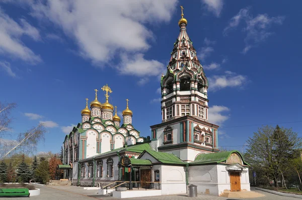 Rusland, Moskou, kerk van Sint Nicolaas in khamovniki, late 17e eeuw parochiekerk van een voormalige wevers sloboda in khamovniki district van Moskou. — Stockfoto