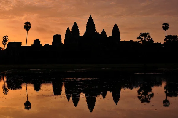 Angkor wat tempel, siem oogsten, cambodia. — Stockfoto