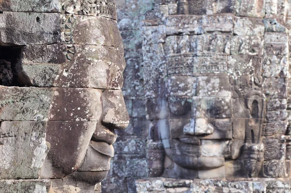 Visages de Bouddha au temple de Bayon, Angkor, Cambodge — Photo