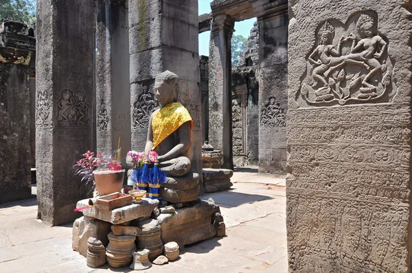 Boeddha standbeeld in tempel bayon, angkor wat, cambodia — Stockfoto