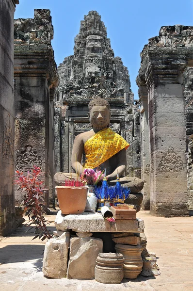Статуя Будды в храме Байон, Ангкор-Ват, Камбоджа — стоковое фото