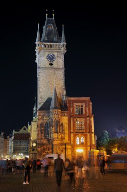 Prag, Çek Cumhuriyeti, eski kasaba belediye binasının gece görünümü