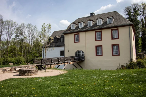 Moated Castle Roat Countryside Netphen — стоковое фото