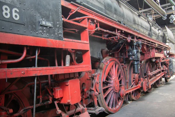 Βαριά Παλιά Ατμομηχανή Τροχούς Σιδηρόδρομο — Φωτογραφία Αρχείου