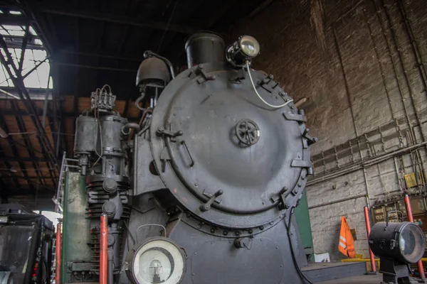 Heavy Old Locomotive Wheels Railway — Stockfoto
