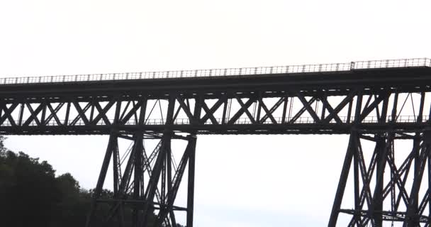 Dünya Mirası Olarak Solingen Deki Yüksek Çelik Mngstener Demiryolu Köprüsü — Stok video