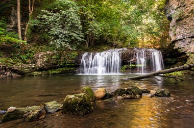 la cascata di ferrera