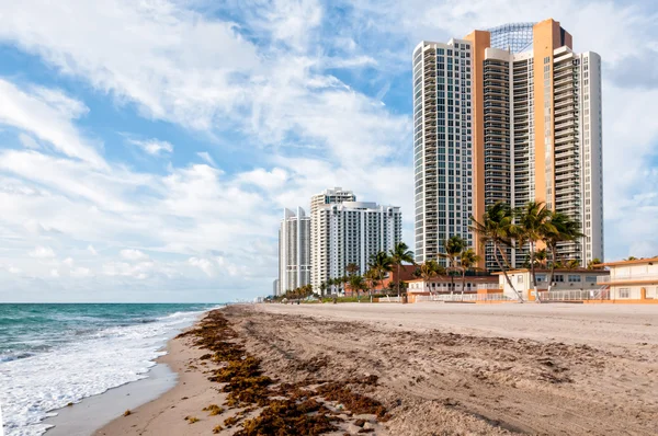 View of Sunny Isles Miami beach in Florida at morning, USA — Stock Photo, Image