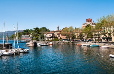 Laveno, İtalya. panoramik görünüm