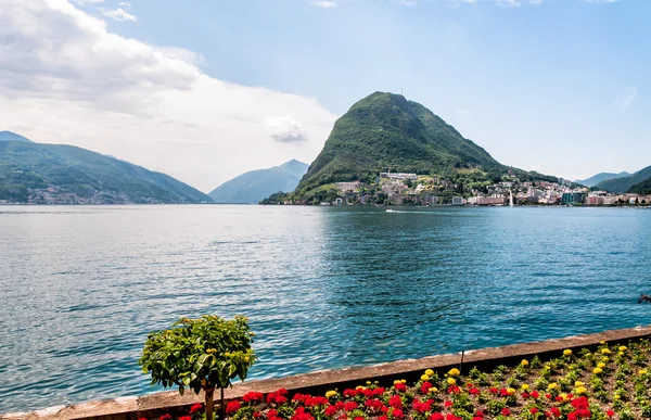 Lugano, widok na zatokę — Zdjęcie stockowe