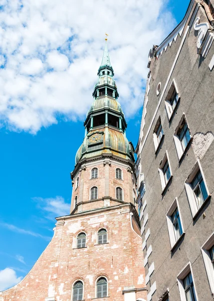 Церковь Святого Петра в Риге, Латвия — стоковое фото