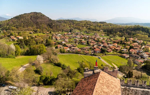 Top Uitzicht Angera Dorp Vanaf Rocca Borromeo Angera Kasteel Provincie — Stockfoto