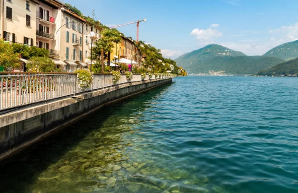 Nad Jeziorem Malowniczej Miejscowości Morcote Brzegu Jeziora Lugano Ticino Szwajcaria — Zdjęcie stockowe