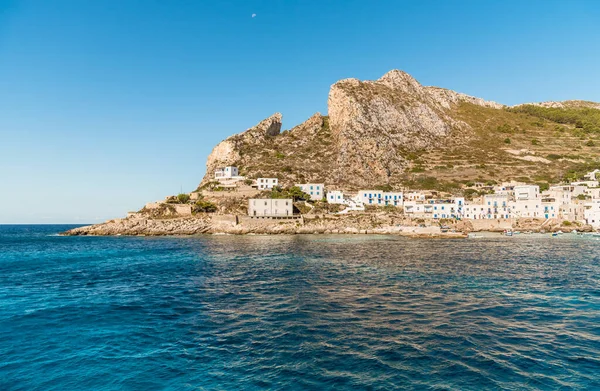 Vista Isla Levanzo Más Pequeña Las Islas Egadianas Mar Mediterráneo — Foto de Stock