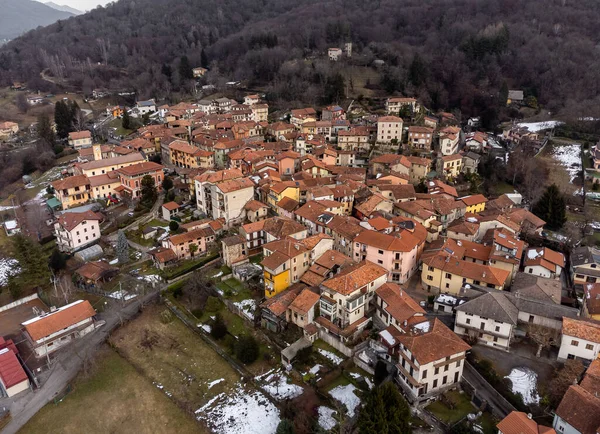 Luftaufnahme Des Kleinen Italienischen Dorfes Bedero Valcuvia Der Wintersaison Der — Stockfoto