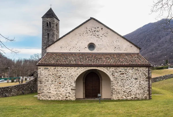 Medeltida Katolska Församlingen Kyrkan San Mamete Med Klocktornet Mezzovico Ticino — Stockfoto