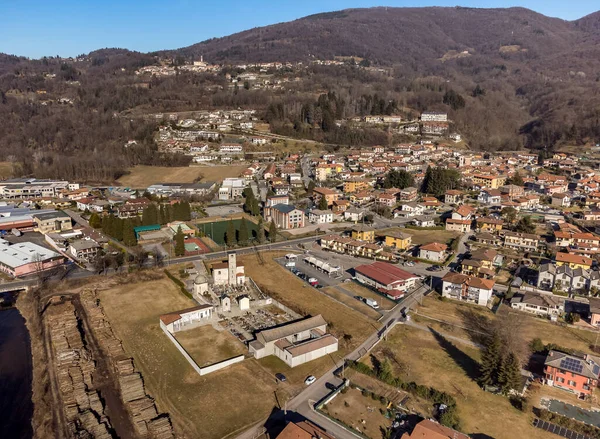Uitzicht Vanuit Lucht Het Kleine Italiaanse Dorpje Grantola Met Begraafplaats — Stockfoto