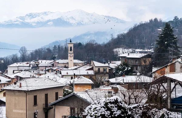 Vista Dall Alto Del Piccolo Borgo Ferrera Varese Ricoperto Neve — Foto Stock