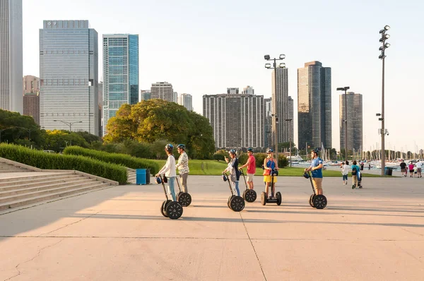 Chicago Illinois Estados Unidos Agosto 2014 Grupo Turistas Segway Disfrutando —  Fotos de Stock