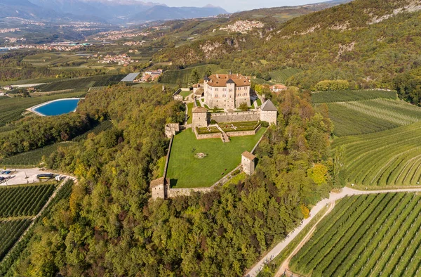 Flygfoto Över Castel Thun Gotisk Medeltida Hilltop Slott Vigo Ton — Stockfoto