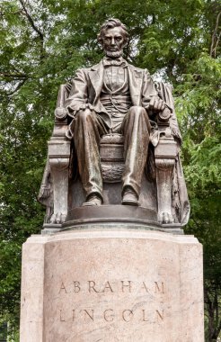 Abraham Lincoln 'ün, Chicago, Illinois' deki Grant Park 'taki bronz heykeli.