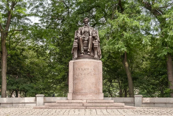 Бронзовая Статуя Авраама Линкольна Грант Парке Чикаго Иллинойс Сша — стоковое фото