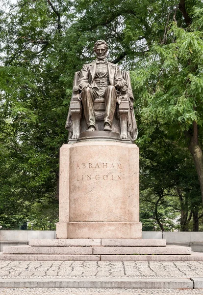 Бронзовая Статуя Авраама Линкольна Грант Парке Чикаго Иллинойс Сша — стоковое фото