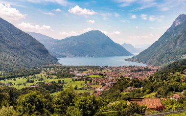 İtalya, Lombardy, Como, Lombardy ili, Val Menaggio Naggio 'dan Lugano Gölü manzarası