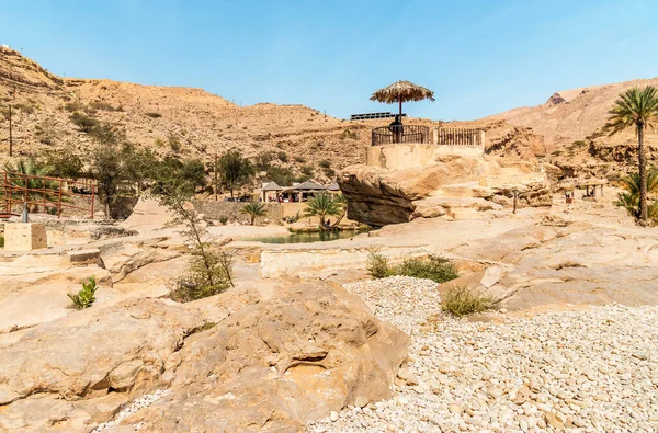 Umman Sultanlığı çölündeki Wadi Bani Khalid vahasının manzarası..