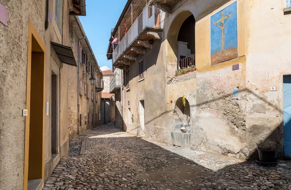 Arcumeggia Varese Italy September 2022 Narrow Cobblestones Streets Paintings Walls — Stock Photo, Image