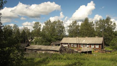 outbuildings ile kırsal ev.