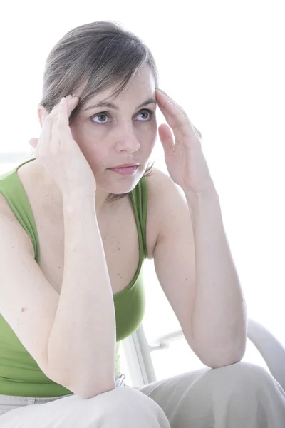 Mujer con dolor de cabeza —  Fotos de Stock