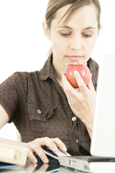 WOMAN EATING apple — Stock Photo, Image