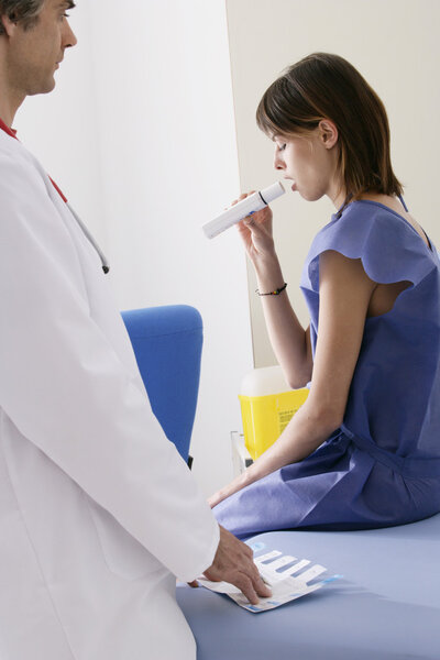 Дыхание, спирометрия в женщине
