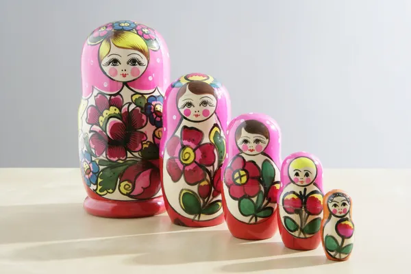 Гнездовые куклы России — стоковое фото
