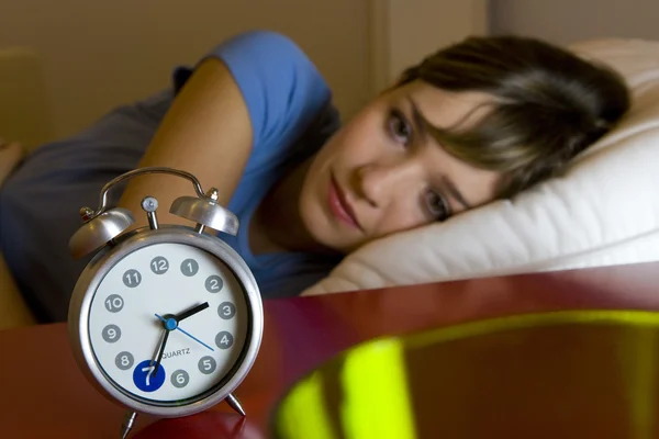 Mujer con insomnio — Foto de Stock