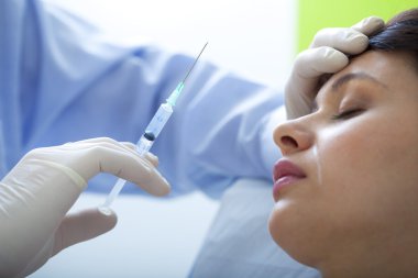 Botox tedavisi, kadın