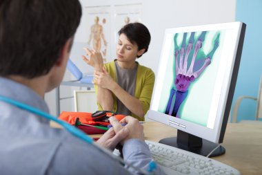 Ortopedi istişare kadın