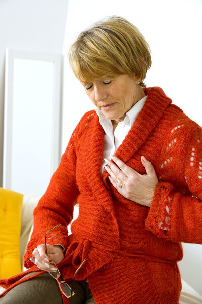 ANGINA PECTORIS, ELDERLY PERSON