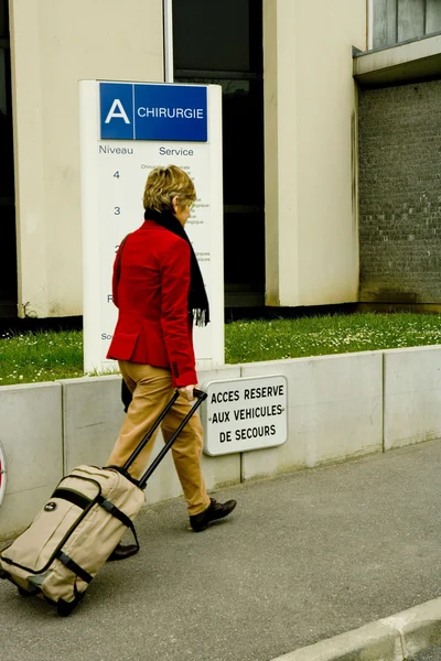 Krankenhaus kommt — Stockfoto