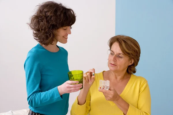 Sozialhilfe für ältere Menschen — Stockfoto