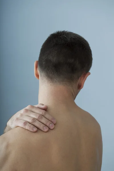 Debería doler a un hombre. — Foto de Stock