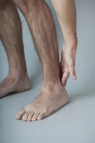 ANKLE PAIN  MAN — Stock Photo, Image