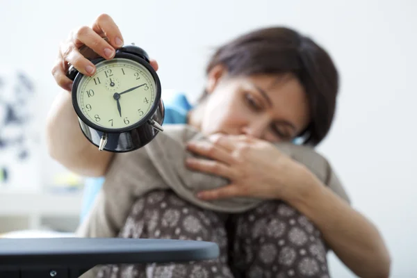 Mujer despertando — Foto de Stock