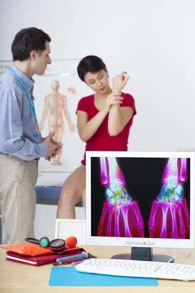 Orthopedie raadpleging vrouw — 图库照片