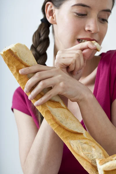 WOMAN EATING STARCHY FOOD — Stock Photo, Image
