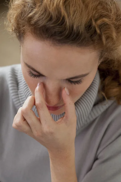 Sinusitis in een vrouw — Stockfoto